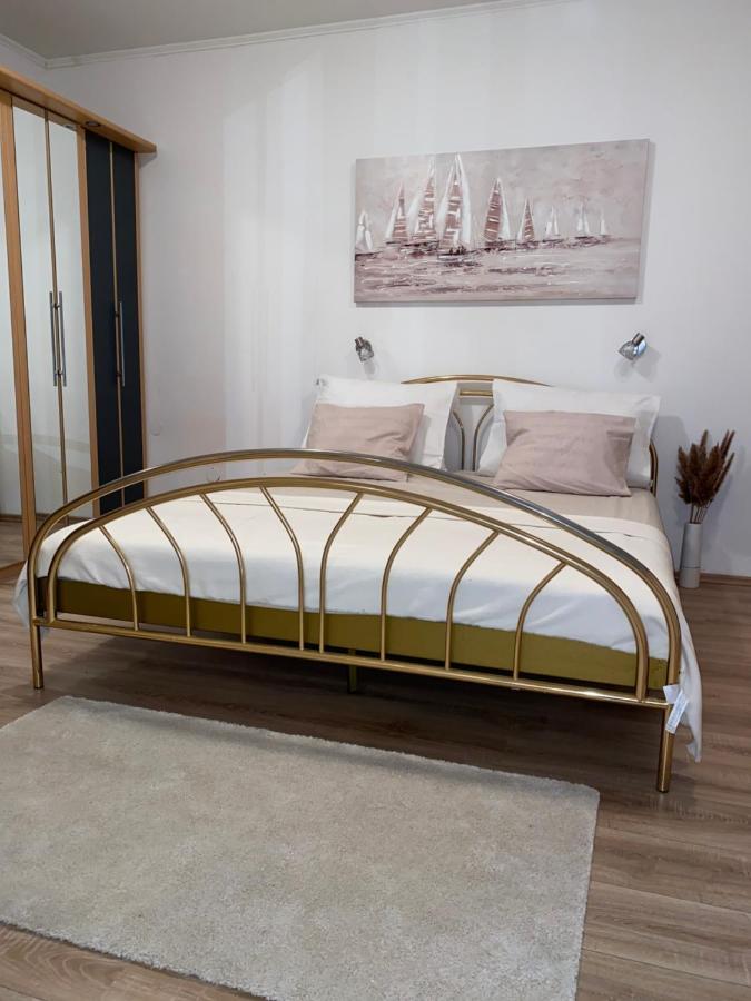 Three Bedroom Apartment Between Trogir And Split Kaštela Extérieur photo