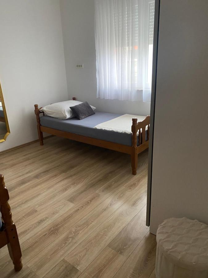 Three Bedroom Apartment Between Trogir And Split Kaštela Extérieur photo