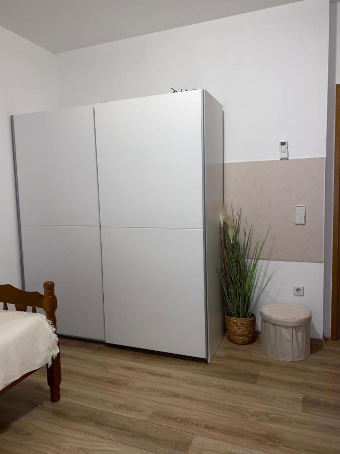 Three Bedroom Apartment Between Trogir And Split Kaštela Extérieur photo